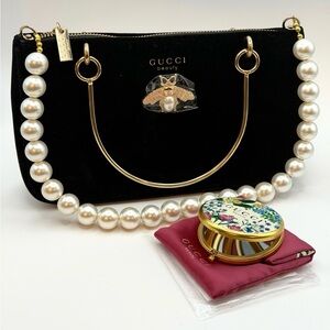 GUCCI Elegant Set: Beauty Black Velvet Shoulder Bag /Compact Mirror / GWP